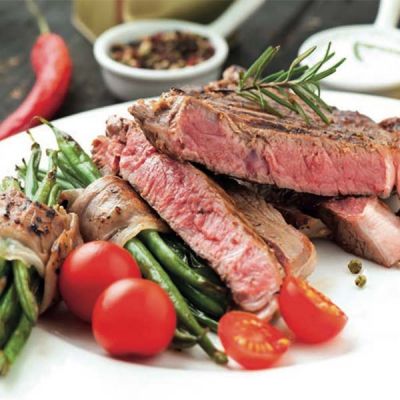 Volkskrankheit Eisenmangel | Steak und Bohnen © Shutterstock